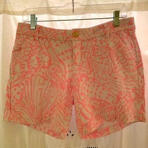 Lilly Pulitzer pink and white shorts size 6 with pockets